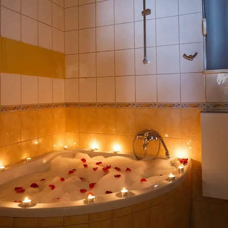 Penthaus With Jacuzzi سبليت